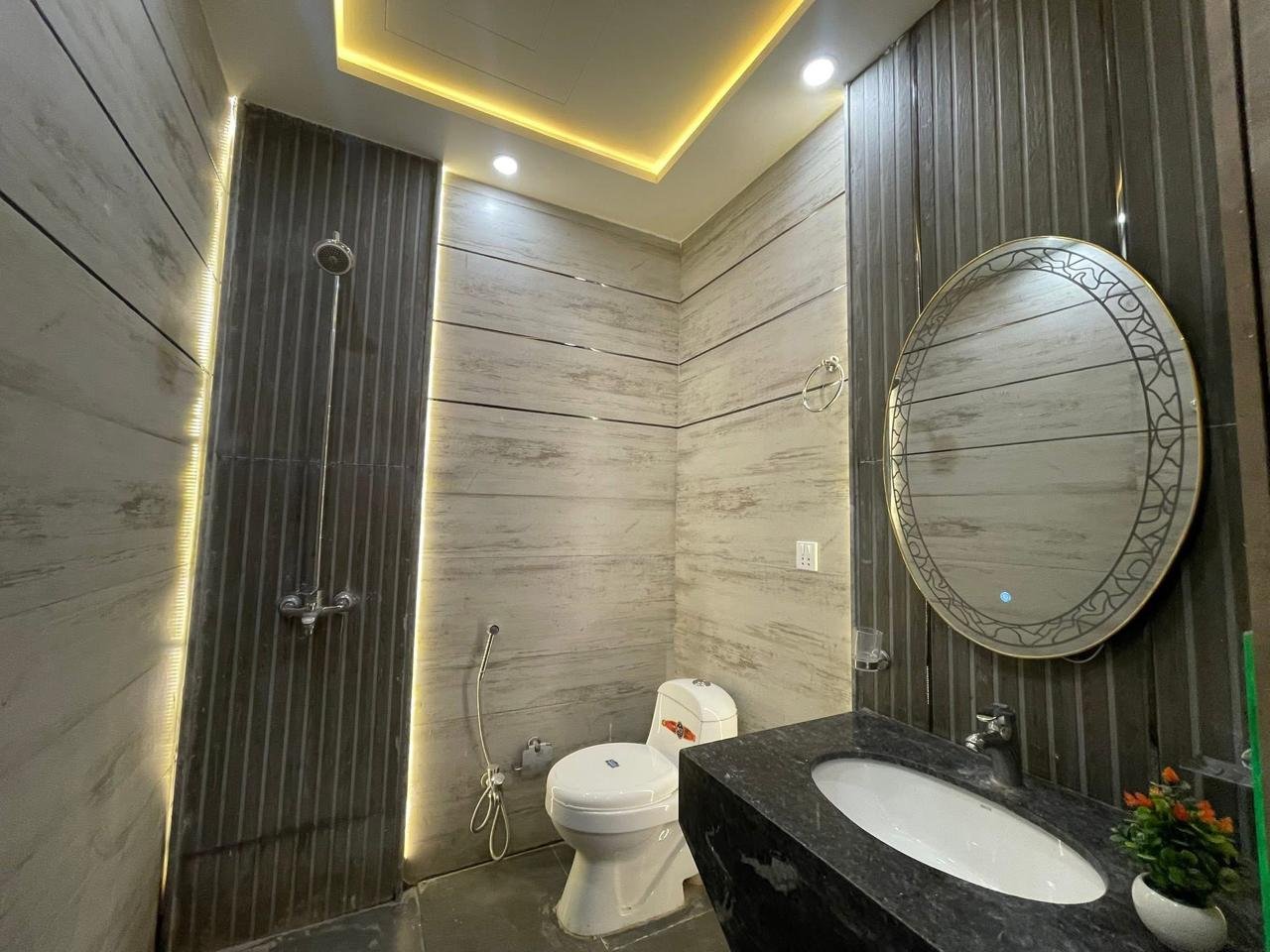 Modern Bathroom & Sanitary Fittings